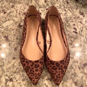 Express pointed toe flats leopard print size 7